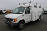 2004 Ford E350 Super Duty Utility Van