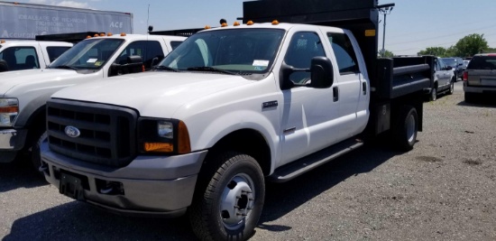 2006 Ford F350 4x4 Crew 9' Cab Dump Truck