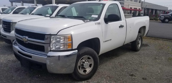 2007 Chevrolet Silverado 2500 HD Pickup Truck (Unit #7-7100)