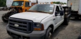 2005 Ford F350 9' Stakebody Liftgate (Inoperable)
