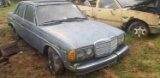 Mercedes Benz 240D 4 Door Sedan (PARTS ONLY - NO TITLE)