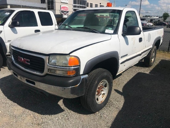 2000 GMC 2500 SL 4x4 Pickup Truck