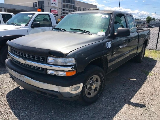 2002 Chevrolet 1500 Ext. Cab 4x4 Pickup Truck