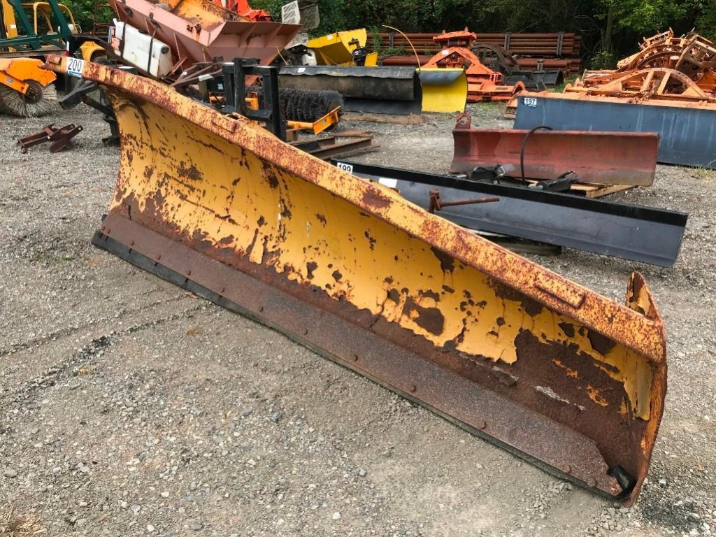 Construction Equipment & Trucks - Pearisburg, VA