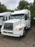 2003 Volvo T/A Sleeper Road Tractor (INOPERABLE)