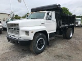 1983 Ford F700 S/A Dump Truck