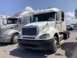 2005 Freightliner Columbia Sleeper Cab Road Tractor (Unit #2108)