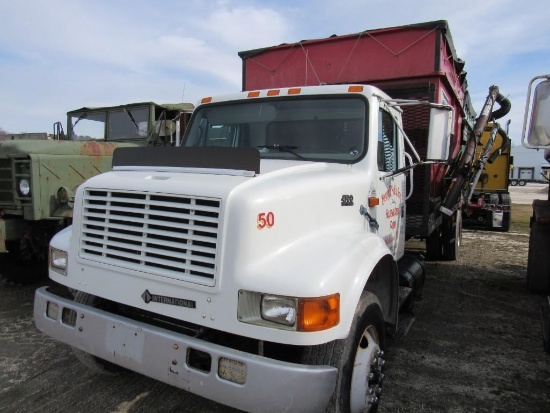 1995 International 4700 22 Ft. S/A Flatbed Truck (LTS #043)