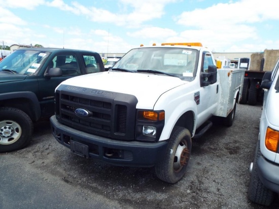 2008 FORD F350 SUPER DUTY 4 x 4 SERVICE TRUCK (VDOT UNIT #R08725)