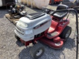 WHITE OUTDOOR LT 546 G 7 SPEED RIDING LAWN MOWER (VDOT UNIT #N27042)