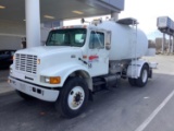 2001 INTERNATIONAL 4700 TANKER TRUCK