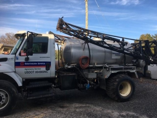 2007 INTERNATIONAL 7400 SPRAY TRUCK (UNIT #S-7937)