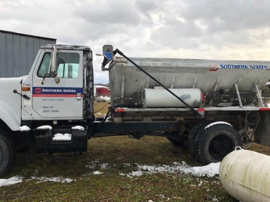 1999 INTERNATIONAL 4700 SPREADER TRUCK (UNIT #F-5602)