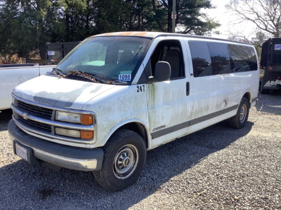 2001 CHEVROLET 3500 15-PASSENGER VAN