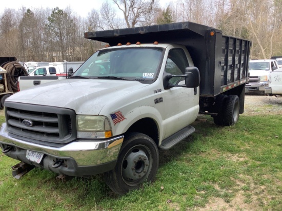 2002 FORD F550 STAKE BODY TRUCK