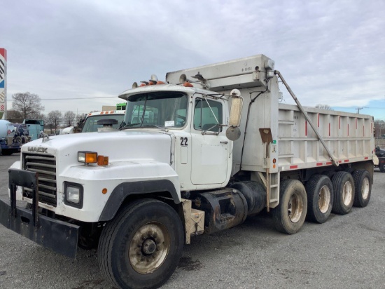 1994 MACK QUAD-AXLE DUMP TRUCK (REBUILT TITLE)