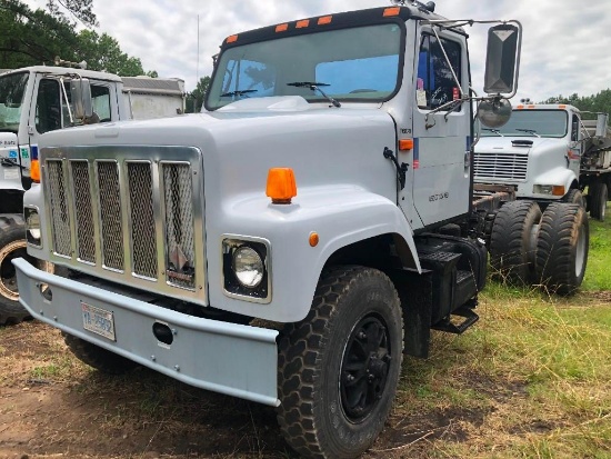 2000 INTERNATIONAL 2554 S/A CAB & CHASSIS TRUCK (UNIT #6829)