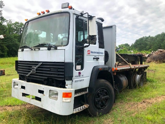 1995 VOLVO FE COE S/A FLATBED DUMP TRUCK (UNIT #4955)