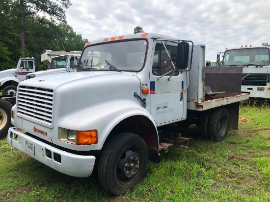 1990 INTERNATIONAL 4600LP S/A FLATBED TRUCK (UNIT #3983) (PARTS ONLY - NO TITLE)