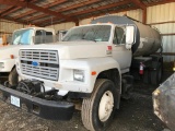 1994 Ford F700 S/A Tack Truck