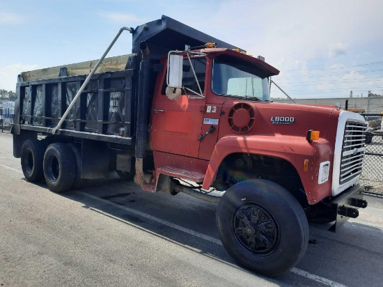 1993 Ford L8000 T/A Dump Truck