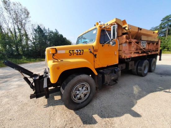1995 International 2574 T/A Dump Truck Unit# ST-227