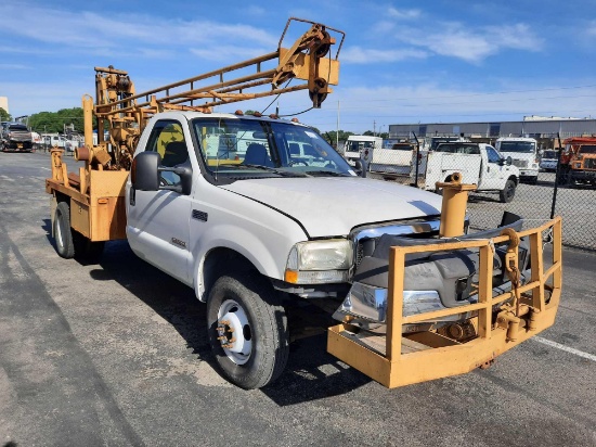 2004 Ford F350 XLT 4X4 Super Duty Auger Truck
