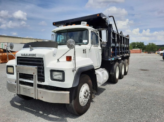 1999 Mack Tri/A Dump Truck