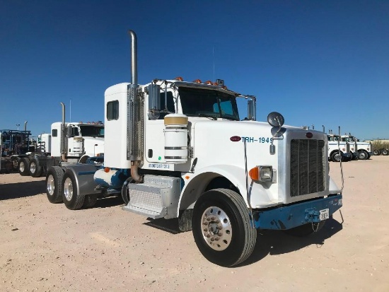 2013 Peterbilt 367 T/A Sleeper Compressor Truck Road Tractor (Unit #TRH-1949)