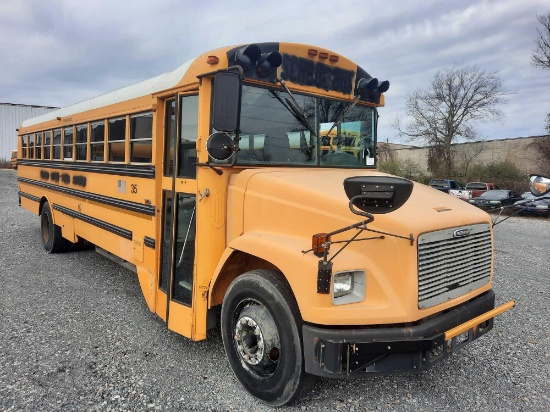 1999 FREIGHTLINER 64 PASS BUS