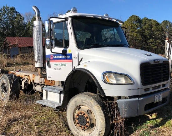 2006 FREIGHTLINER 4X4 S/A TRUCK