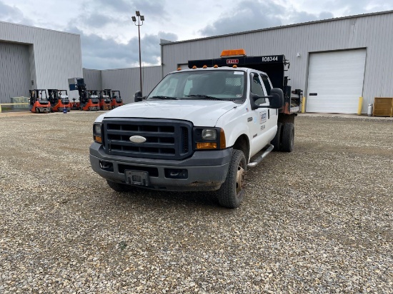 2006 FORD F350 DUMP TRUCK (Lynchburg VDOT # R08344)