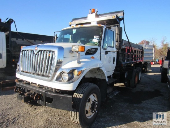 2013 International WorkStar 7400 T/A Dump Truck