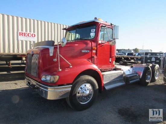 1999 International 9200 Day Cab Road Tractor