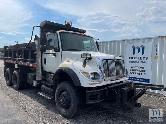 2005 International 7600 T/A Dump Truck