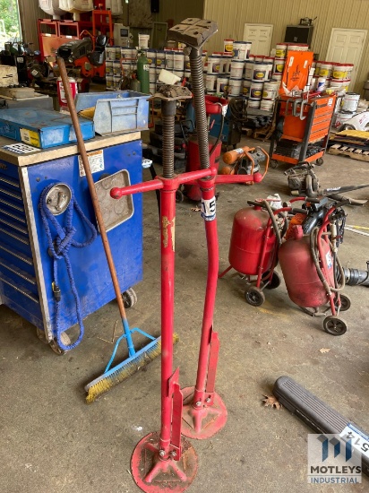 (2) Under Hoist Jack Stands W/ Foot Pedal Pump