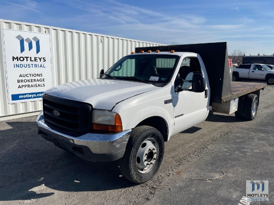2000 Ford F-550 Flatbed Truck