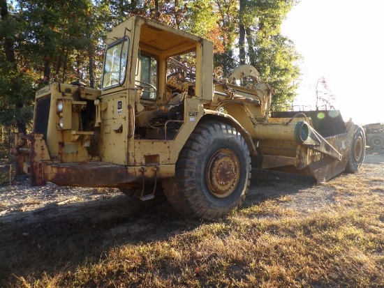 Caterpillar 621B Scraper