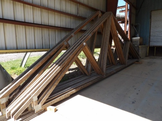 (16) 30' 8/12 Roof Trusses
