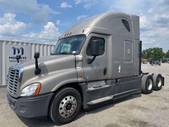 2015 Freightliner Cascadia EVO High Roof Sleeper Road Tractor