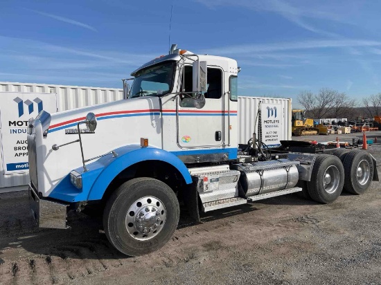 2014 Kenworth T800 Tandem Axle Road Tractor