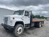 1984 International 19' Flatbed Truck