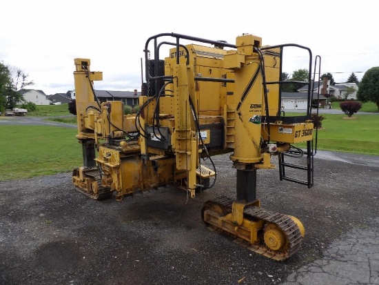 2004 Comaco GT3600 Curb and Gutter Machine