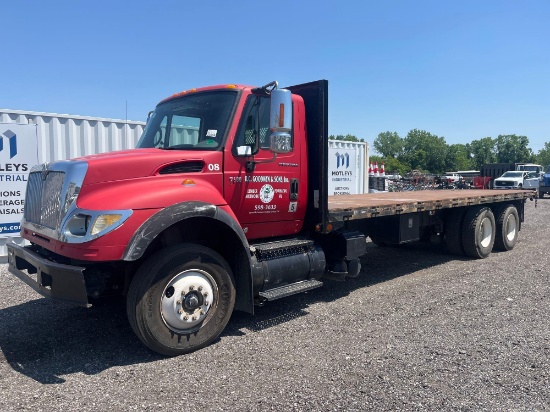 2007 International 7600 26' T/A Flatbed Truck
