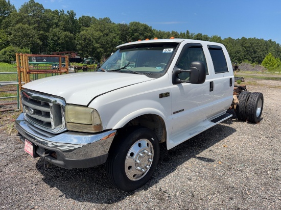 2000 Ford F550 Super Duty Cab and Chassis Truck