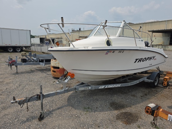 2009 Trophy Boat w/ S/A Mount