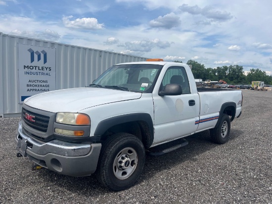 2007 GMC Sierra 2500 HD 4x4 Single Cab Pickup Truck