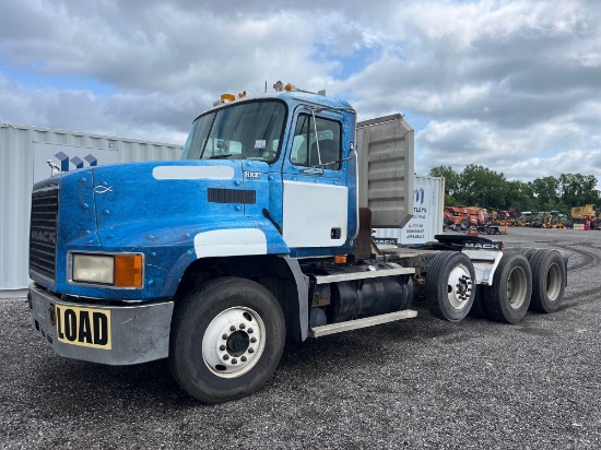 2000 Mack CH613 T/A Daycab Road Tractor Truck
