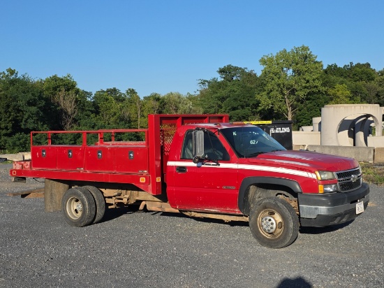 2006 Chevrolet 3500HD S/A Flatbed Utility Truck
