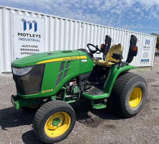 John Deere 3033R Compact Tractor